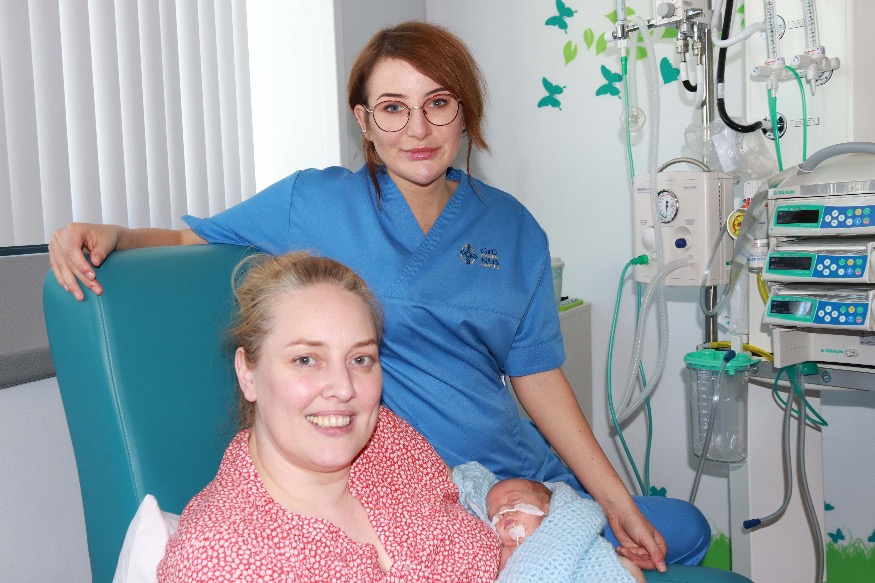 Glan Clwyd Neonatal staff win 'Kangaroo Care' contest