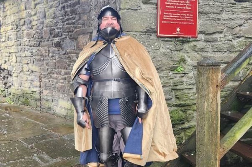 Knight Damien to walk Conwy castle walls in armour