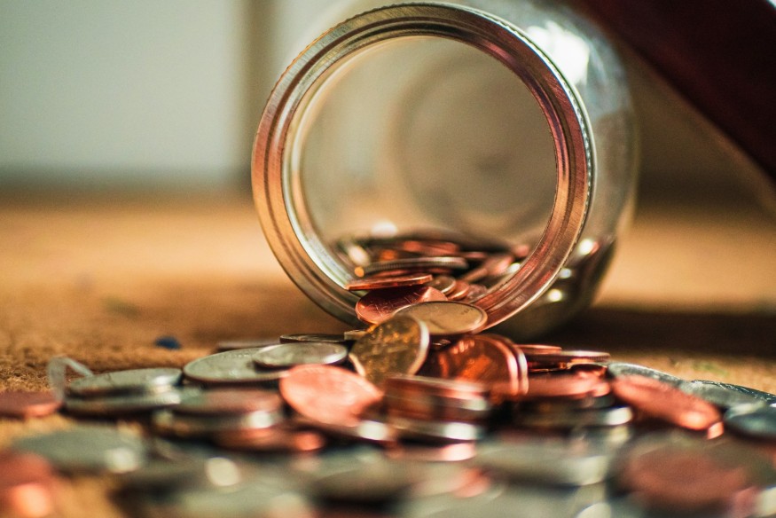 Over 300,000 people in Wales need solid debt advice