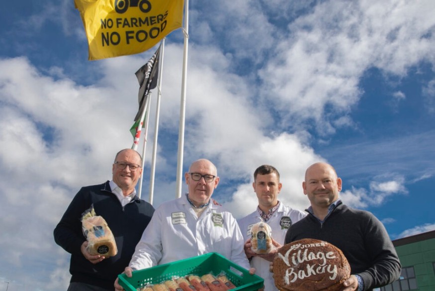 Top bakery flags up support for protesting Welsh farmers