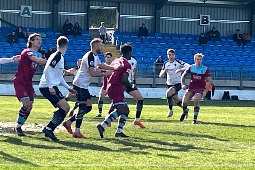 Harry Owen gives Colwyn Bay crucial win over Ponty