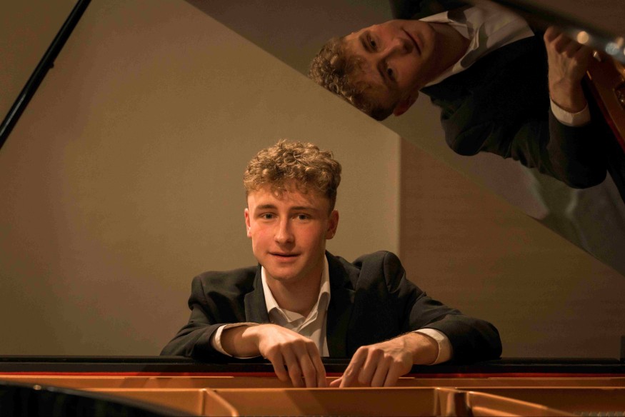 Penrhyn Bay piano virtuoso Ellis set for top music festival