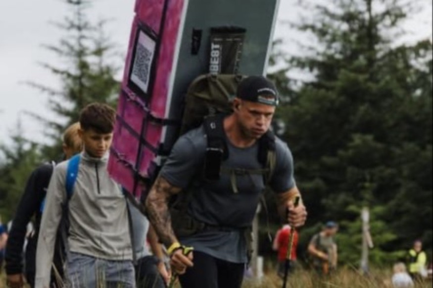 Coolest hospice challenge yet: Dad, fridge and 26 marathons