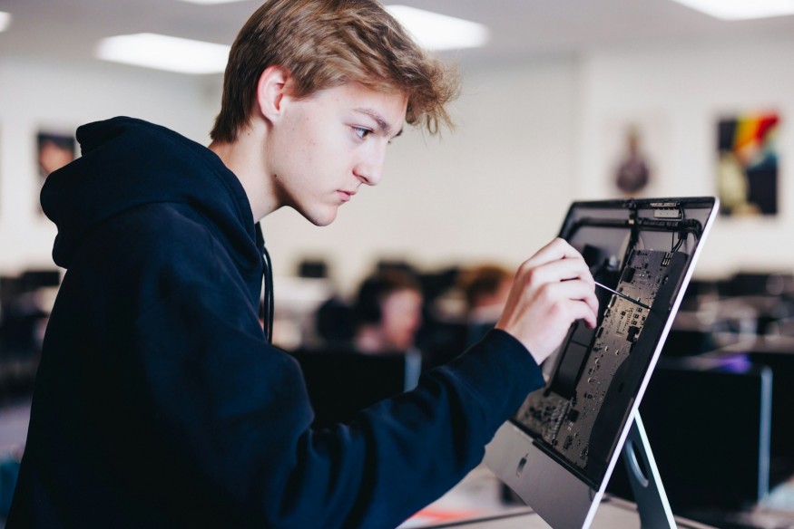 Results day: Apprenticeships open doors for young talent